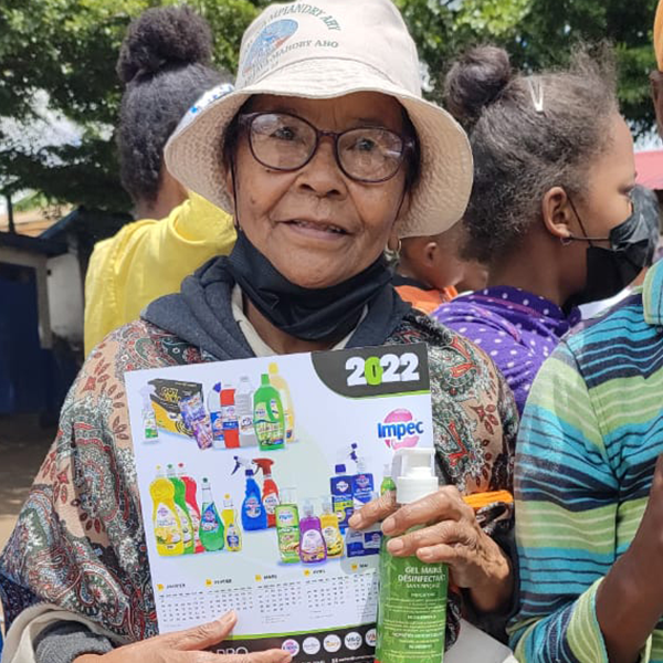 On this International Women's Day, on March 8, 2022, SOMAPRO brings its support to the Mother and Child Association in the Rural Commune of Andranonahoatra Itaosy.