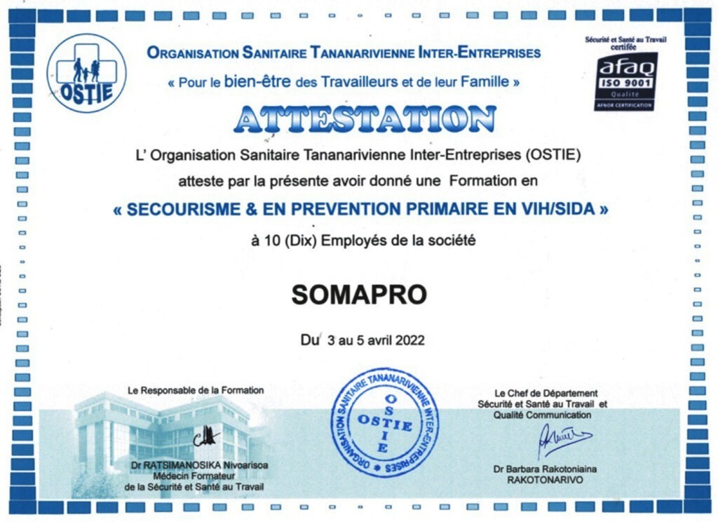 UNE FORMATION EN SECOURISME POUR LES EMPLOYÉS 2 SMPR photos equipe certificat contenu 01 2048x1487 1 1024x744 1